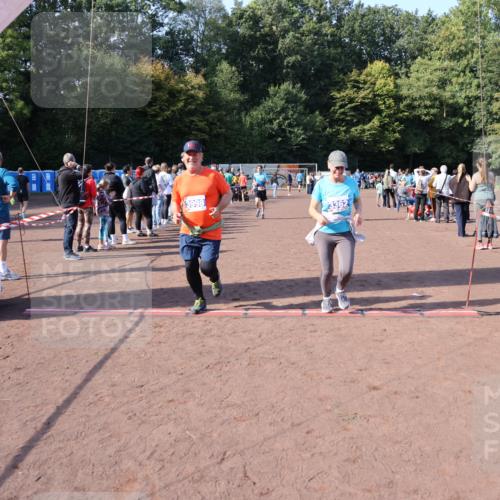 27.09.2026 - 35. Volkslauf durch das schöne Alstertal Strokosch-Dieckow http://msf.ph/oto/10585492 27.09.2026 11:48:59 Ziel 1462, 1466, 1482, 3362, 3998 meine-sportfotos.de