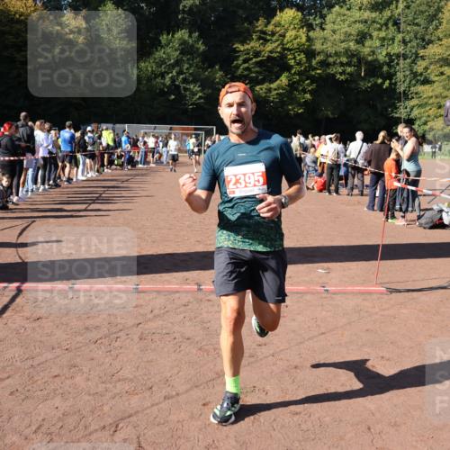 27.09.2026 - 35. Volkslauf durch das schöne Alstertal Strokosch-Dieckow http://msf.ph/oto/10585500 27.09.2026 11:46:26 Ziel 2215, 2395, 3070, 3073 meine-sportfotos.de