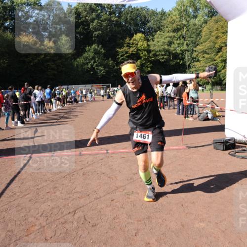 27.09.2026 - 35. Volkslauf durch das schöne Alstertal Strokosch-Dieckow http://msf.ph/oto/10585535 27.09.2026 11:46:22 Ziel 1461, 2395 meine-sportfotos.de