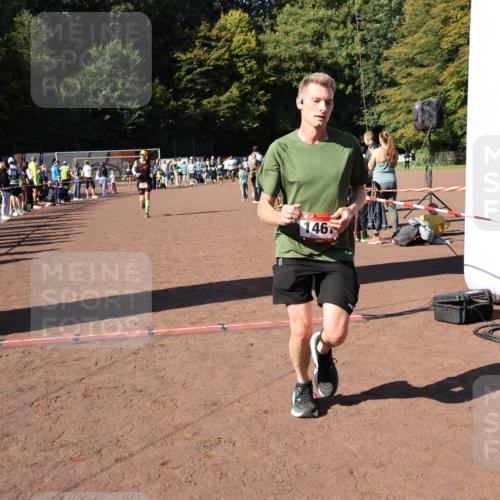 27.09.2026 - 35. Volkslauf durch das schöne Alstertal Strokosch-Dieckow http://msf.ph/oto/10585561 27.09.2026 11:46:16 Ziel 1461, 1467, 2395 meine-sportfotos.de