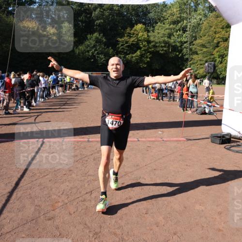 27.09.2026 - 35. Volkslauf durch das schöne Alstertal Strokosch-Dieckow http://msf.ph/oto/10585621 27.09.2026 11:45:18 Ziel 1470, 3066, 3076, 3137, 3197, 3199 meine-sportfotos.de