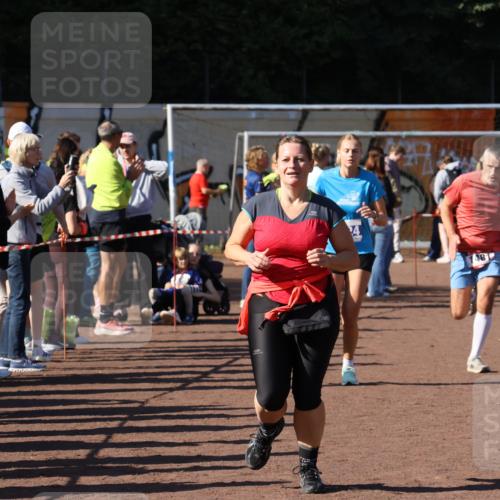 27.09.2026 - 35. Volkslauf durch das schöne Alstertal Strokosch-Dieckow http://msf.ph/oto/10585670 27.09.2026 11:45:05 Ziel 1442, 1451, 1481, 3045, 3124, 3283, 3284, 3357 meine-sportfotos.de
