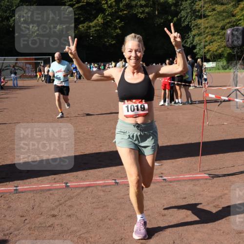 27.09.2026 - 35. Volkslauf durch das schöne Alstertal Strokosch-Dieckow http://msf.ph/oto/10585749 27.09.2026 11:56:13 Ziel 1019, 1560 meine-sportfotos.de