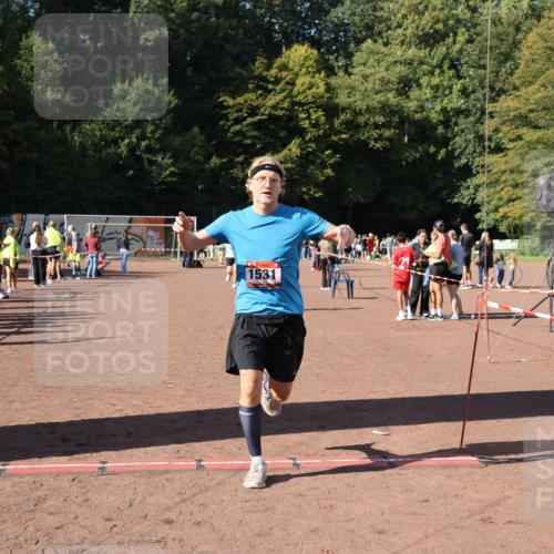 27.09.2026 - 35. Volkslauf durch das schöne Alstertal Strokosch-Dieckow http://msf.ph/oto/10585771 27.09.2026 11:56:08 Ziel 1019, 1531, 1534, 1560 meine-sportfotos.de