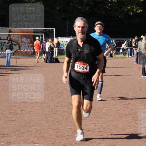 27.09.2026 - 35. Volkslauf durch das schöne Alstertal Strokosch-Dieckow http://msf.ph/oto/10585786 27.09.2026 11:56:05 Ziel 1019, 1531, 1534 meine-sportfotos.de