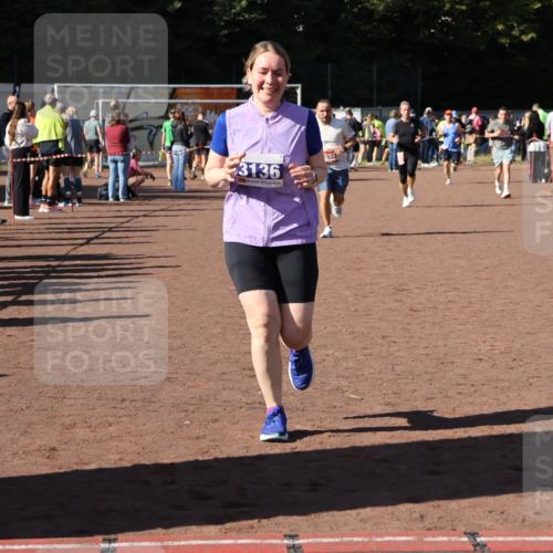 27.09.2026 - 35. Volkslauf durch das schöne Alstertal Strokosch-Dieckow http://msf.ph/oto/10585852 27.09.2026 11:55:36 Ziel 1513, 1533, 3136 meine-sportfotos.de