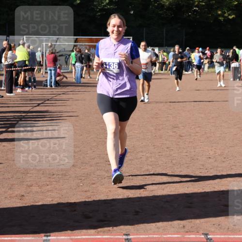 27.09.2026 - 35. Volkslauf durch das schöne Alstertal Strokosch-Dieckow http://msf.ph/oto/10585854 27.09.2026 11:55:35 Ziel 1513, 1533, 3136 meine-sportfotos.de