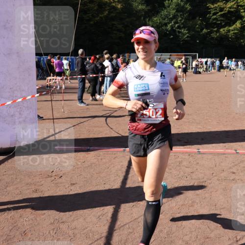 27.09.2026 - 35. Volkslauf durch das schöne Alstertal Strokosch-Dieckow http://msf.ph/oto/10585883 27.09.2026 11:55:11 Ziel 1489, 1549, 2502 meine-sportfotos.de