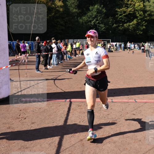 27.09.2026 - 35. Volkslauf durch das schöne Alstertal Strokosch-Dieckow http://msf.ph/oto/10585888 27.09.2026 11:55:11 Ziel 1489, 1549, 2502 meine-sportfotos.de