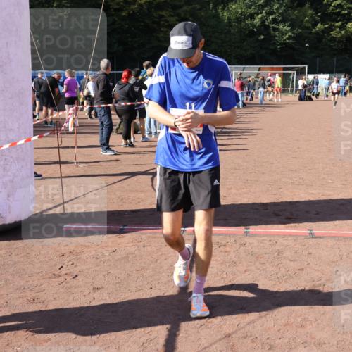27.09.2026 - 35. Volkslauf durch das schöne Alstertal Strokosch-Dieckow http://msf.ph/oto/10585897 27.09.2026 11:55:02 Ziel 1472, 2334, 2502 meine-sportfotos.de
