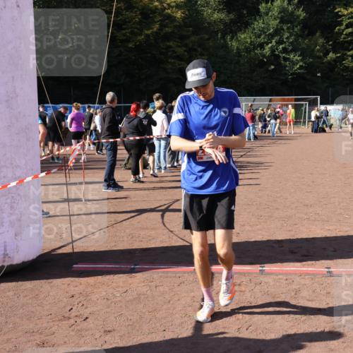 27.09.2026 - 35. Volkslauf durch das schöne Alstertal Strokosch-Dieckow http://msf.ph/oto/10585903 27.09.2026 11:55:02 Ziel 1472, 2334, 2502 meine-sportfotos.de
