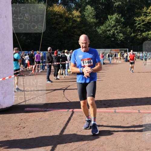 27.09.2026 - 35. Volkslauf durch das schöne Alstertal Strokosch-Dieckow http://msf.ph/oto/10585939 27.09.2026 11:54:46 Ziel 1535, 1546 meine-sportfotos.de