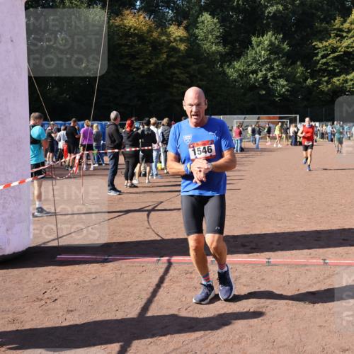 27.09.2026 - 35. Volkslauf durch das schöne Alstertal Strokosch-Dieckow http://msf.ph/oto/10585940 27.09.2026 11:54:46 Ziel 1535, 1546 meine-sportfotos.de