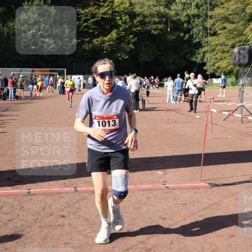 27.09.2026 - 35. Volkslauf durch das schöne Alstertal Strokosch-Dieckow http://msf.ph/oto/10585983 27.09.2026 11:54:23 Ziel 1013, 1016 meine-sportfotos.de
