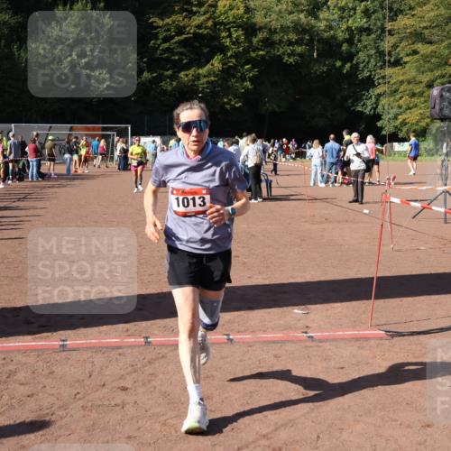27.09.2026 - 35. Volkslauf durch das schöne Alstertal Strokosch-Dieckow http://msf.ph/oto/10585985 27.09.2026 11:54:23 Ziel 1013, 1016 meine-sportfotos.de