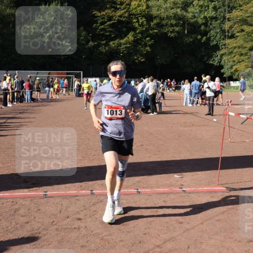 27.09.2026 - 35. Volkslauf durch das schöne Alstertal Strokosch-Dieckow http://msf.ph/oto/10585987 27.09.2026 11:54:23 Ziel 1013, 1016 meine-sportfotos.de