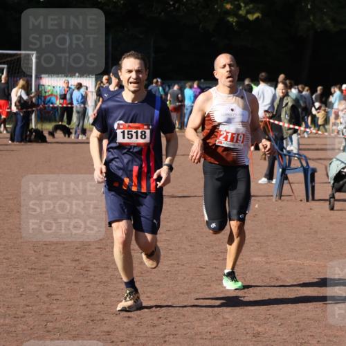 27.09.2026 - 35. Volkslauf durch das schöne Alstertal Strokosch-Dieckow http://msf.ph/oto/10586019 27.09.2026 11:54:12 Ziel 1014, 1518, 2119 meine-sportfotos.de
