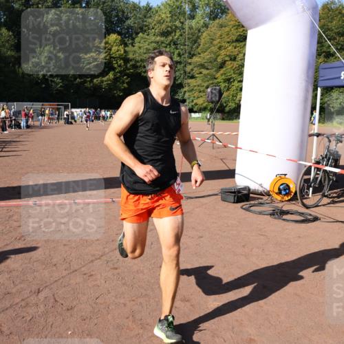 27.09.2026 - 35. Volkslauf durch das schöne Alstertal Strokosch-Dieckow http://msf.ph/oto/10586024 27.09.2026 11:54:06 Ziel 1518, 2119, 2485 meine-sportfotos.de
