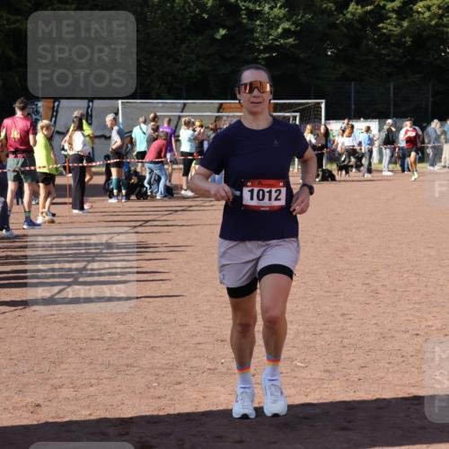 27.09.2026 - 35. Volkslauf durch das schöne Alstertal Strokosch-Dieckow http://msf.ph/oto/10586072 27.09.2026 11:53:38 Ziel 1012, 1498 meine-sportfotos.de