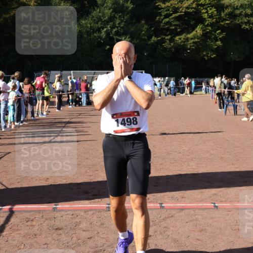 27.09.2026 - 35. Volkslauf durch das schöne Alstertal Strokosch-Dieckow http://msf.ph/oto/10586074 27.09.2026 11:53:36 Ziel 1012, 1498 meine-sportfotos.de