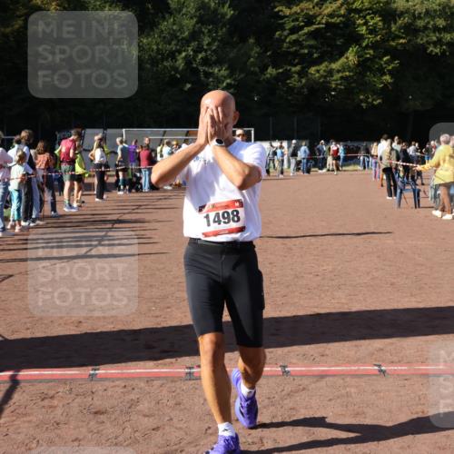 27.09.2026 - 35. Volkslauf durch das schöne Alstertal Strokosch-Dieckow http://msf.ph/oto/10586078 27.09.2026 11:53:36 Ziel 1012, 1498 meine-sportfotos.de