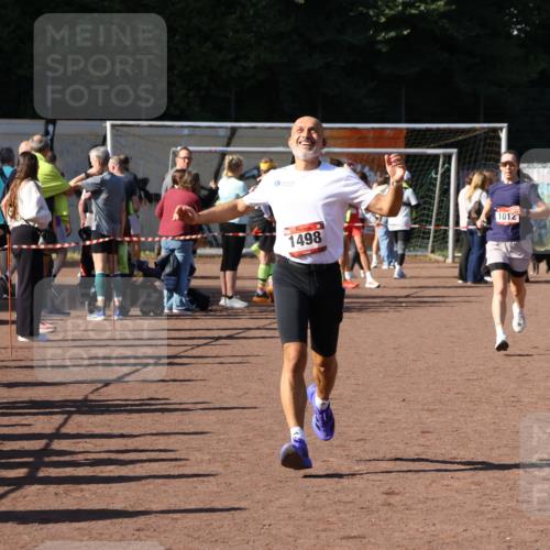 27.09.2026 - 35. Volkslauf durch das schöne Alstertal Strokosch-Dieckow http://msf.ph/oto/10586099 27.09.2026 11:53:33 Ziel 1012, 1498 meine-sportfotos.de