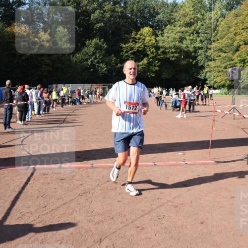 27.09.2026 - 35. Volkslauf durch das schöne Alstertal Strokosch-Dieckow http://msf.ph/oto/10586106 27.09.2026 11:53:24 Ziel 1572 meine-sportfotos.de