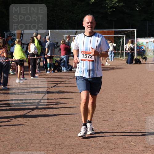 27.09.2026 - 35. Volkslauf durch das schöne Alstertal Strokosch-Dieckow http://msf.ph/oto/10586115 27.09.2026 11:53:22 Ziel 1572 meine-sportfotos.de