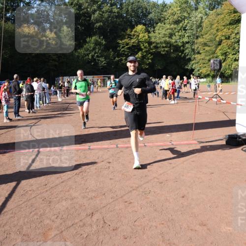 27.09.2026 - 35. Volkslauf durch das schöne Alstertal Strokosch-Dieckow http://msf.ph/oto/10586140 27.09.2026 11:52:59 Ziel 1474, 1552, 2470, 2972 meine-sportfotos.de