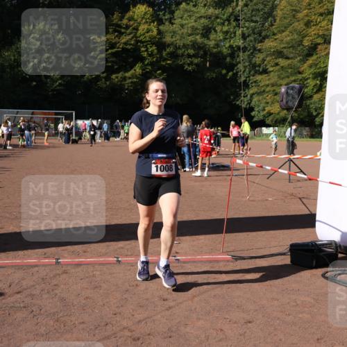27.09.2026 - 35. Volkslauf durch das schöne Alstertal Strokosch-Dieckow http://msf.ph/oto/10586202 27.09.2026 11:52:28 Ziel 1008 meine-sportfotos.de