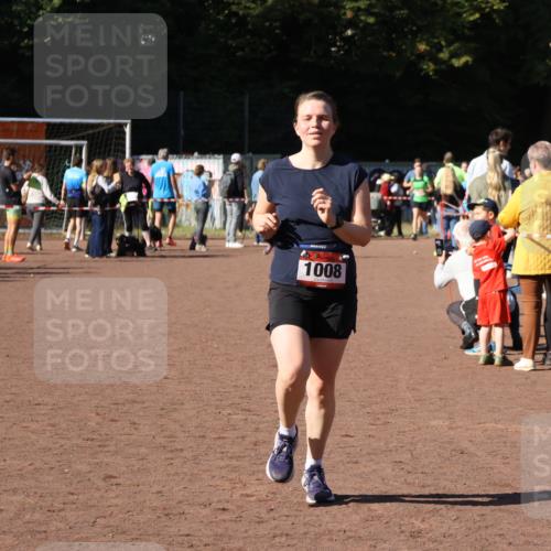 27.09.2026 - 35. Volkslauf durch das schöne Alstertal Strokosch-Dieckow http://msf.ph/oto/10586204 27.09.2026 11:52:26 Ziel 1008 meine-sportfotos.de
