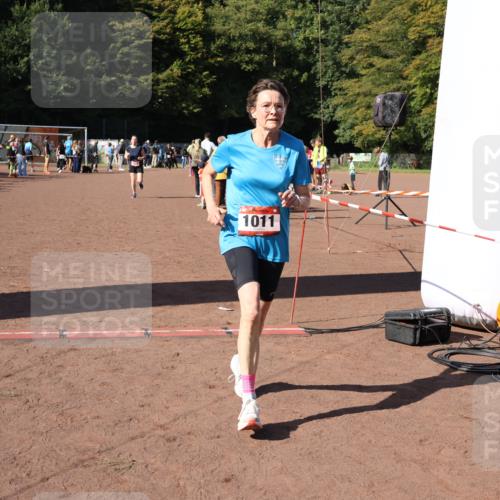 27.09.2026 - 35. Volkslauf durch das schöne Alstertal Strokosch-Dieckow http://msf.ph/oto/10586211 27.09.2026 11:52:22 Ziel 1008, 1011 meine-sportfotos.de