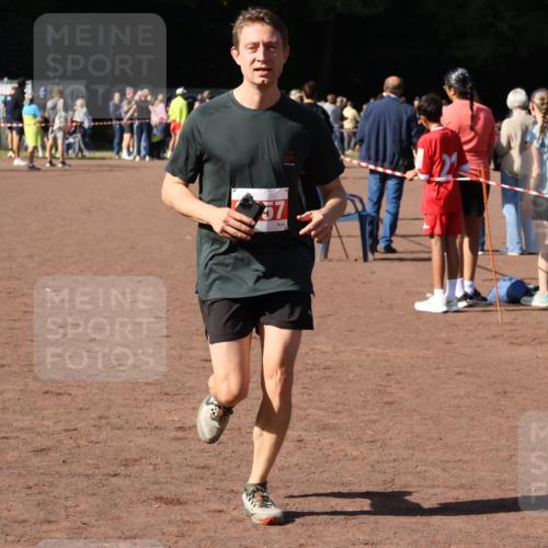 27.09.2026 - 35. Volkslauf durch das schöne Alstertal Strokosch-Dieckow http://msf.ph/oto/10586251 27.09.2026 12:11:57 Ziel 1618, 2957 meine-sportfotos.de