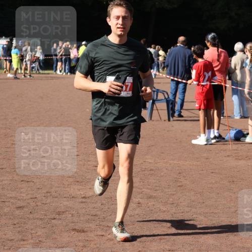 27.09.2026 - 35. Volkslauf durch das schöne Alstertal Strokosch-Dieckow http://msf.ph/oto/10586252 27.09.2026 12:11:57 Ziel 1618, 2957 meine-sportfotos.de