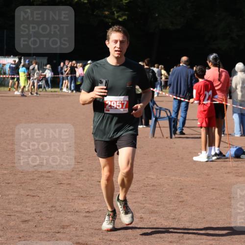 27.09.2026 - 35. Volkslauf durch das schöne Alstertal Strokosch-Dieckow http://msf.ph/oto/10586255 27.09.2026 12:11:57 Ziel 1618, 2957 meine-sportfotos.de