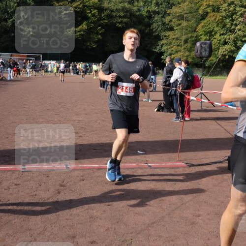 27.09.2026 - 35. Volkslauf durch das schöne Alstertal Strokosch-Dieckow http://msf.ph/oto/10586266 27.09.2026 12:11:41 Ziel 2145, 2251, 2490 meine-sportfotos.de