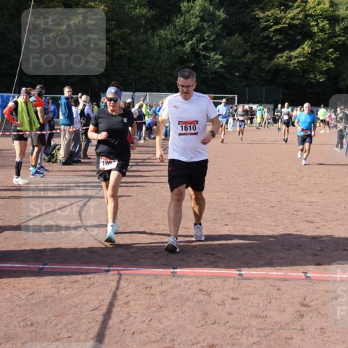 27.09.2026 - 35. Volkslauf durch das schöne Alstertal Strokosch-Dieckow http://msf.ph/oto/10586294 27.09.2026 12:11:31 Ziel 1051, 1597, 1610, 2081, 2251, 2490 meine-sportfotos.de