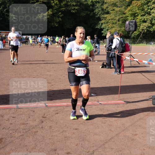 27.09.2026 - 35. Volkslauf durch das schöne Alstertal Strokosch-Dieckow http://msf.ph/oto/10586296 27.09.2026 12:11:27 Ziel 1051, 1597, 1610, 2380, 2381, 2463 meine-sportfotos.de