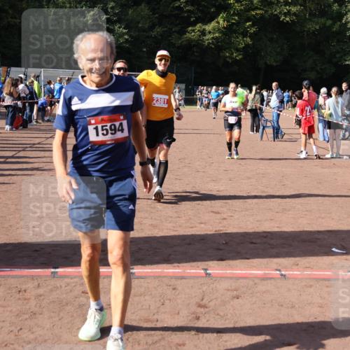 27.09.2026 - 35. Volkslauf durch das schöne Alstertal Strokosch-Dieckow http://msf.ph/oto/10586318 27.09.2026 12:11:22 Ziel 1124, 1594, 1610, 2380, 2381, 2463 meine-sportfotos.de