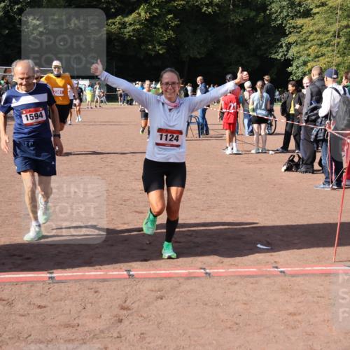 27.09.2026 - 35. Volkslauf durch das schöne Alstertal Strokosch-Dieckow http://msf.ph/oto/10586333 27.09.2026 12:11:21 Ziel 1124, 1594, 2380, 2381, 2463 meine-sportfotos.de