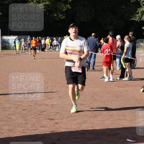27.09.2026 - 35. Volkslauf durch das schöne Alstertal Strokosch-Dieckow http://msf.ph/oto/10586367 27.09.2026 12:11:03 Ziel 1601, 2421 meine-sportfotos.de