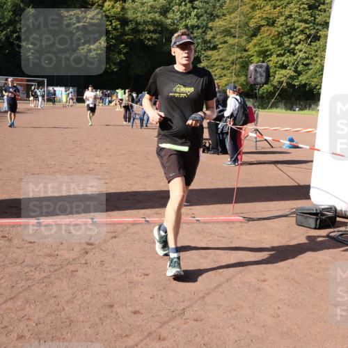 27.09.2026 - 35. Volkslauf durch das schöne Alstertal Strokosch-Dieckow http://msf.ph/oto/10586372 27.09.2026 12:10:59 Ziel 1601, 2421, 2436, 2479 meine-sportfotos.de