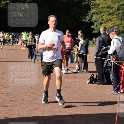 27.09.2026 - 35. Volkslauf durch das schöne Alstertal Strokosch-Dieckow http://msf.ph/oto/10586388 27.09.2026 12:10:53 Ziel 2072, 2436, 2479 meine-sportfotos.de