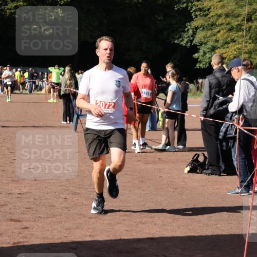 27.09.2026 - 35. Volkslauf durch das schöne Alstertal Strokosch-Dieckow http://msf.ph/oto/10586389 27.09.2026 12:10:53 Ziel 2072, 2436, 2479 meine-sportfotos.de