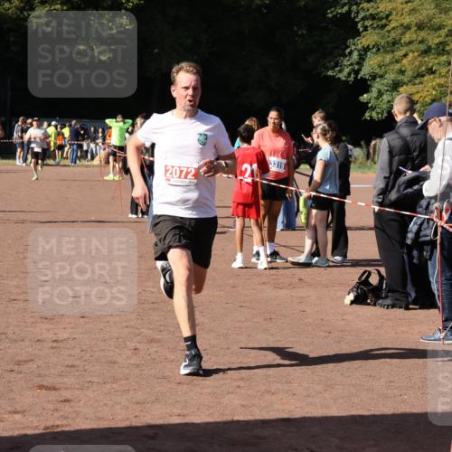 27.09.2026 - 35. Volkslauf durch das schöne Alstertal Strokosch-Dieckow http://msf.ph/oto/10586391 27.09.2026 12:10:52 Ziel 2072, 2436, 2479 meine-sportfotos.de