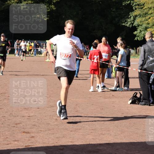 27.09.2026 - 35. Volkslauf durch das schöne Alstertal Strokosch-Dieckow http://msf.ph/oto/10586393 27.09.2026 12:10:52 Ziel 2072, 2436, 2479 meine-sportfotos.de