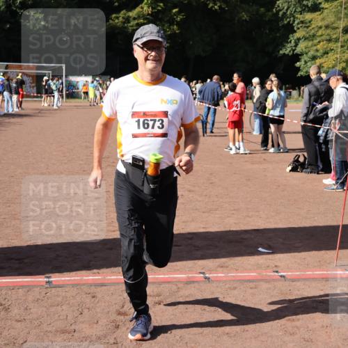27.09.2026 - 35. Volkslauf durch das schöne Alstertal Strokosch-Dieckow http://msf.ph/oto/10586404 27.09.2026 12:10:42 Ziel 1673 meine-sportfotos.de