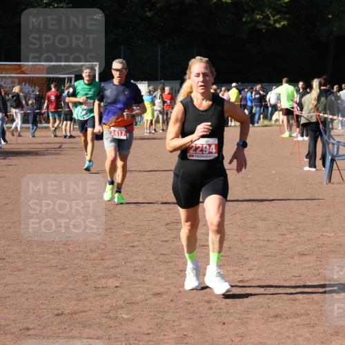 27.09.2026 - 35. Volkslauf durch das schöne Alstertal Strokosch-Dieckow http://msf.ph/oto/10586532 27.09.2026 12:09:39 Ziel 2294, 2417, 2969 meine-sportfotos.de