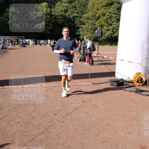 27.09.2026 - 35. Volkslauf durch das schöne Alstertal Strokosch-Dieckow http://msf.ph/oto/10586569 27.09.2026 12:09:23 Ziel 2317, 2425 meine-sportfotos.de
