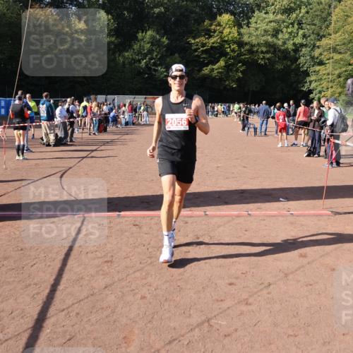 27.09.2026 - 35. Volkslauf durch das schöne Alstertal Strokosch-Dieckow http://msf.ph/oto/10586581 27.09.2026 12:09:02 Ziel 1062, 2056 meine-sportfotos.de